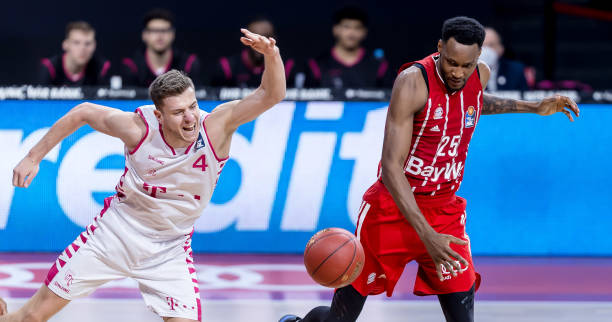 与鲁能之间 与鲁能之间